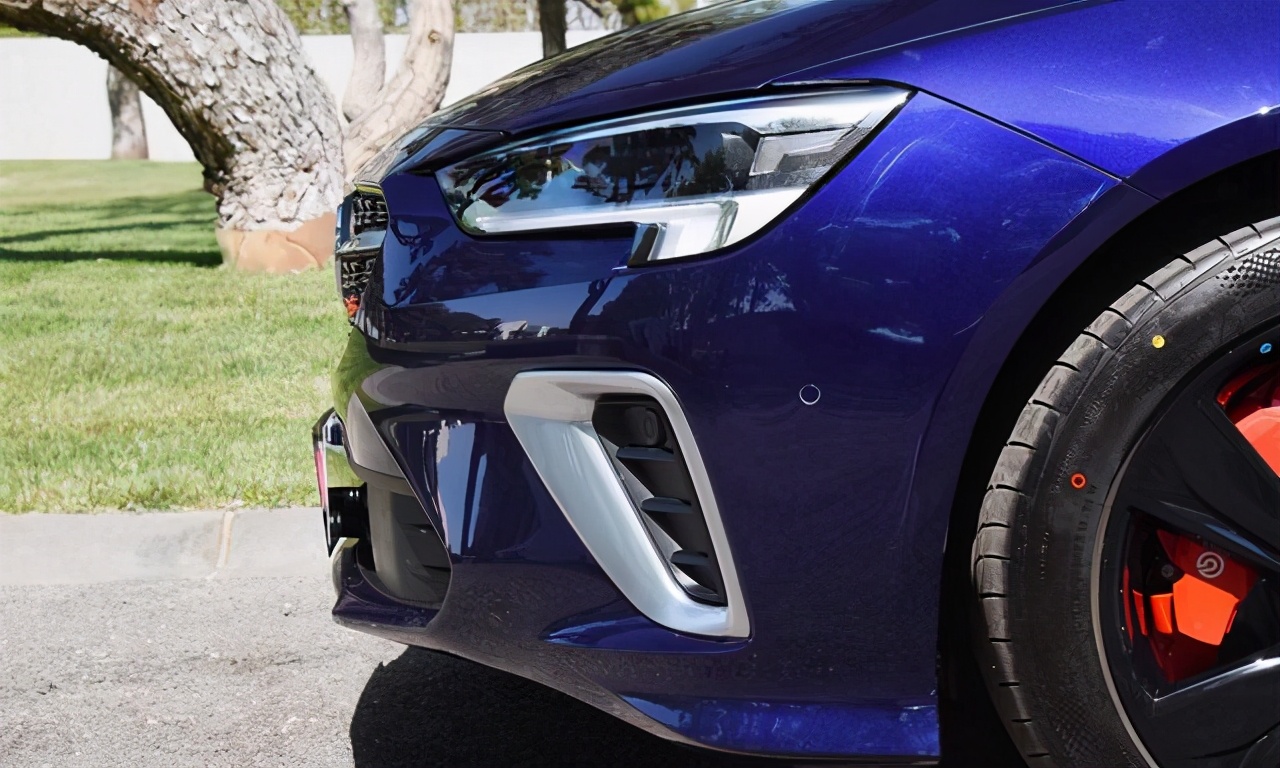 落地20万的君威,20万落地不选迈腾选什么