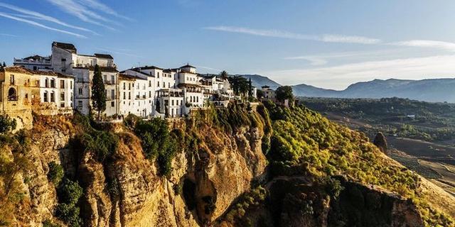 龙达桥上的房间,龙达新桥航拍