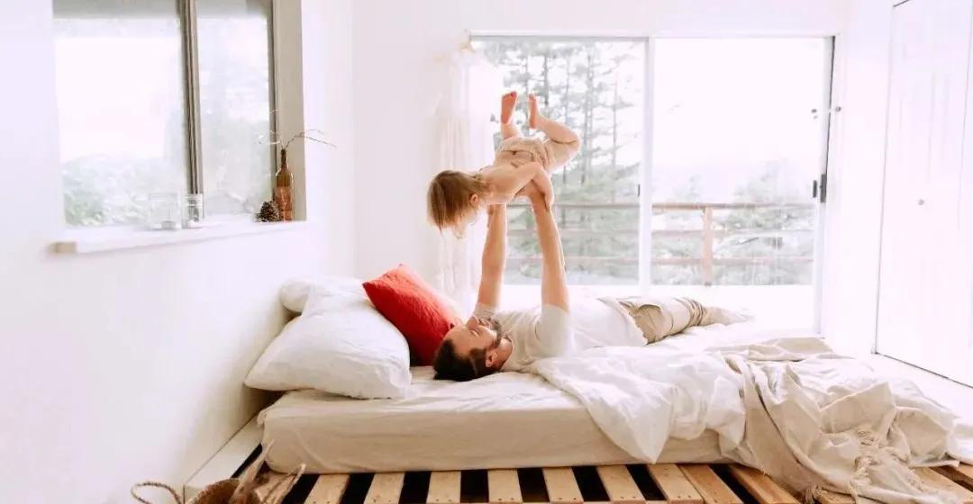 4岁小孩突然说话很费劲口吃厉害,2岁学说话宝宝突然口吃怎么纠正