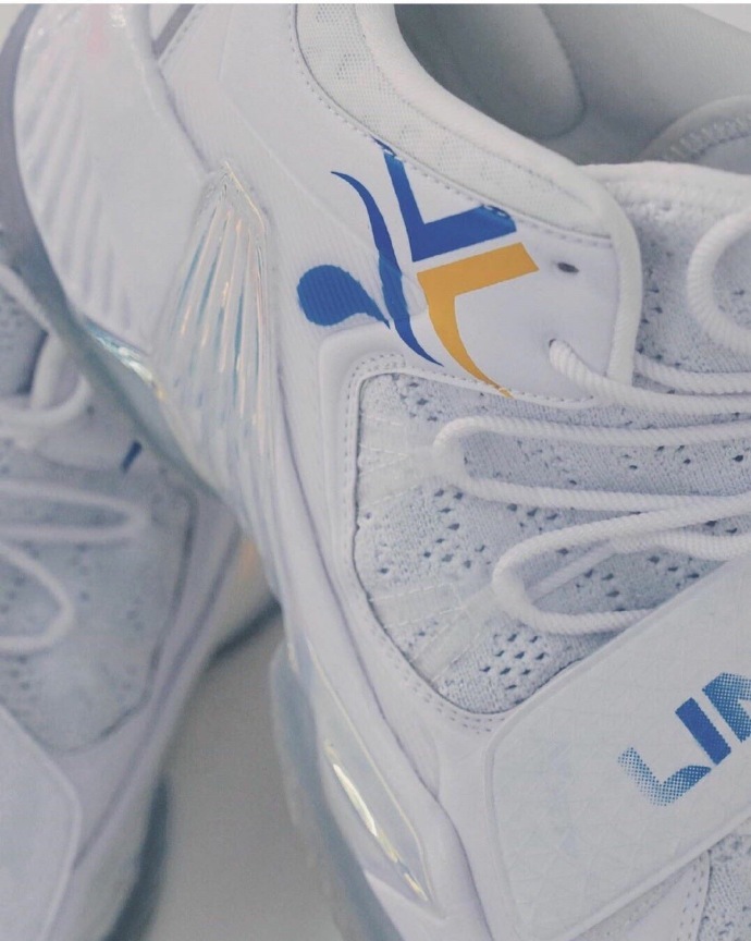 为特步代言的“林疯狂”，在他生日之际特步会给他什么样的惊喜？