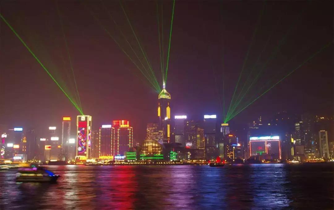 像彩色水果糖一样的香港,让人心动