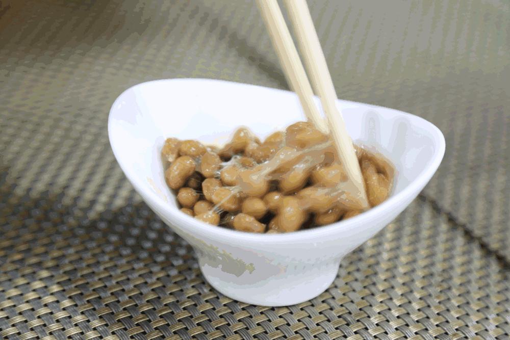 日本人每天必须吃的纳豆做法,日本人吃的菜很少