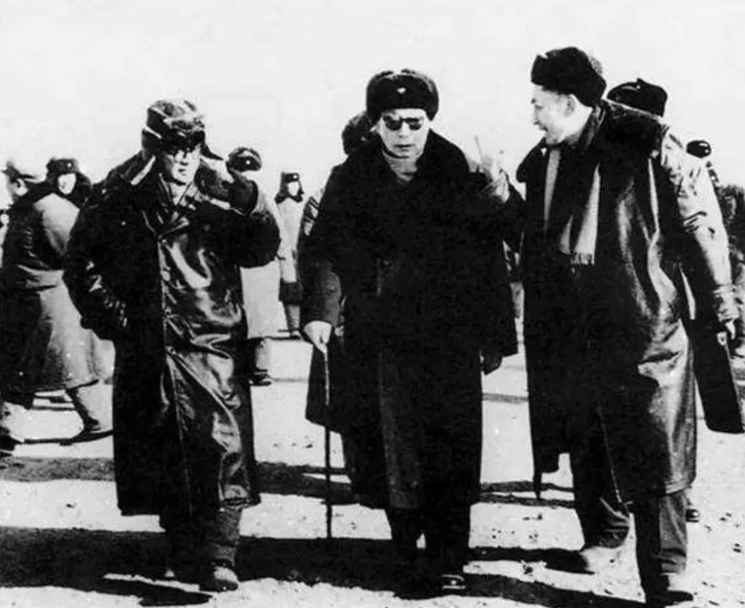 今天是他的逝世纪念日，当年正是在他的主持下，我国导弹原*弹子**事业取得举世瞩目的成功