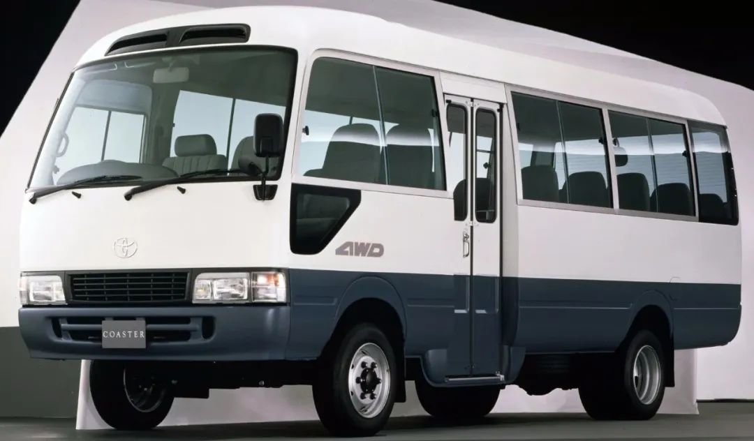 真考斯特和仿考斯特,丰田考斯特各个版本