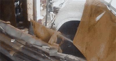 开心一刻gif下雨天,搞笑gif笑到肚子疼意外瞬间特辑