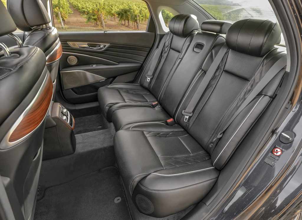 新款奔驰s级上市售价96-130万元,奔驰s级2024款全新换代