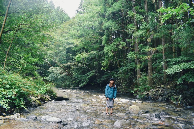 雨天露营怎样防潮防寒保暖,雷雨天户外露营怎么更安全