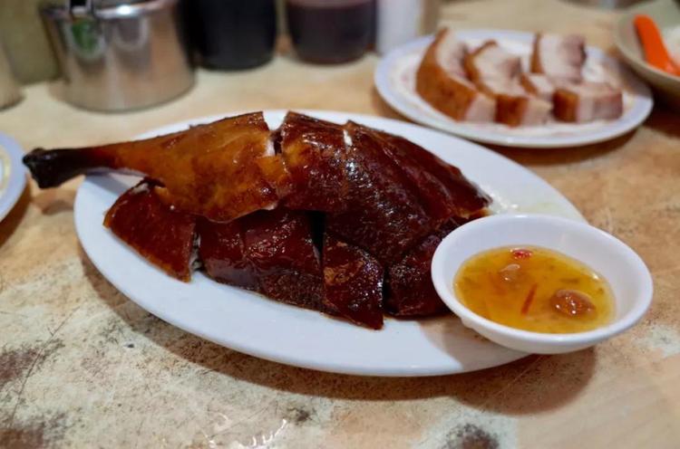 油亮烧鹅,烧鹅颜色油亮