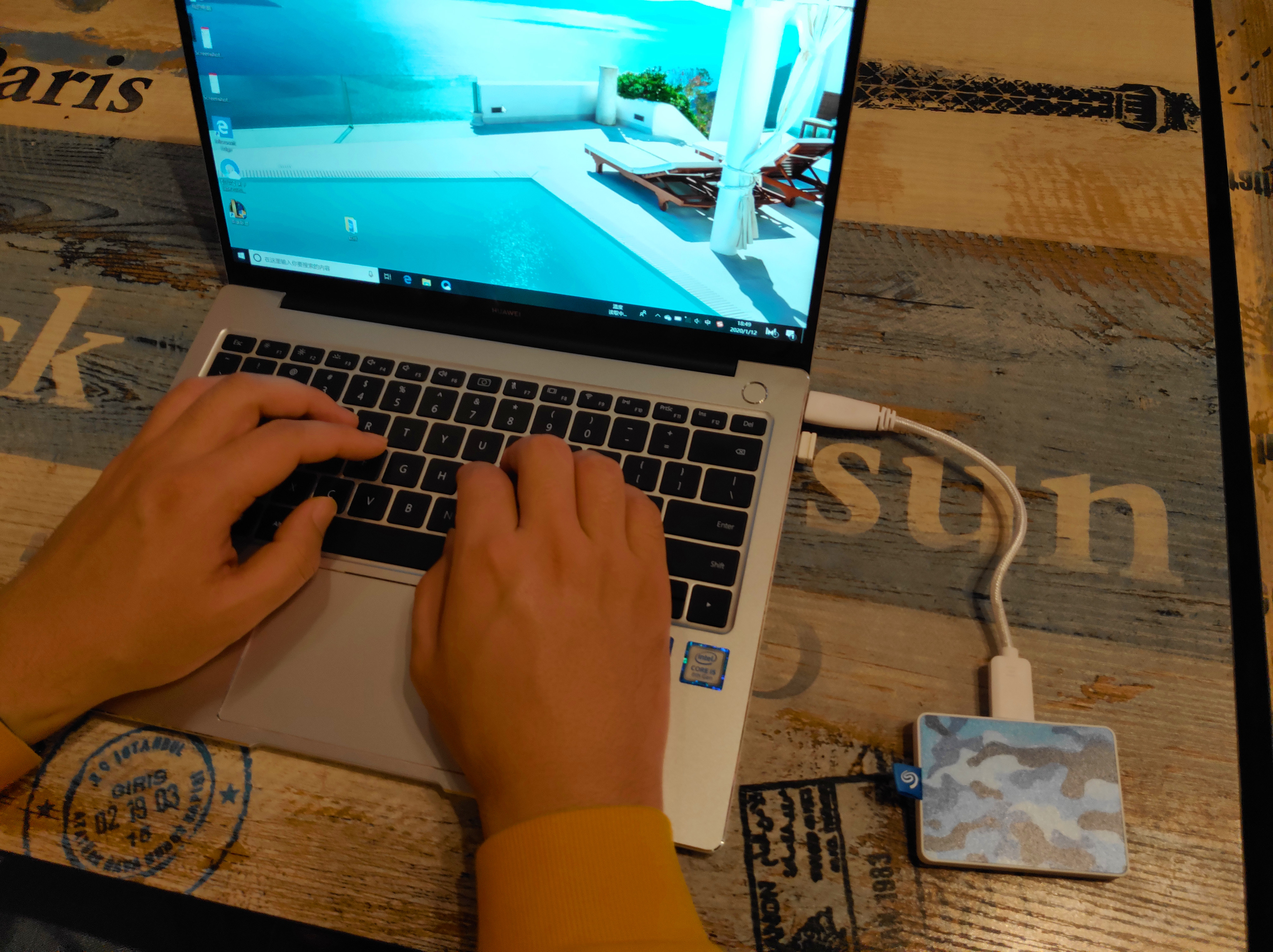 希捷移动硬盘新款和老款,希捷移动硬盘限量版评测