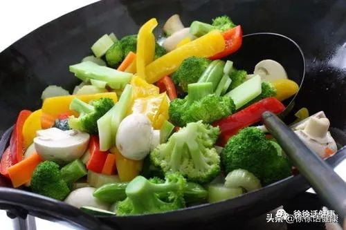 胃胀胃热吃什么最好最快消胀,天冷胃胀不消化一直堵着怎么办