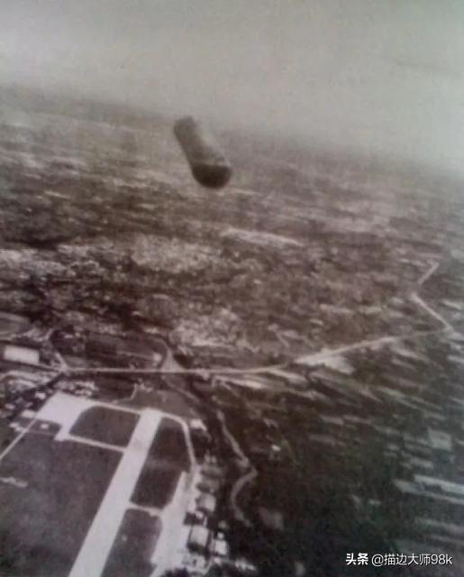 1979年意大利空军在进行侦查返航时,拍到棺材一样的不明物体