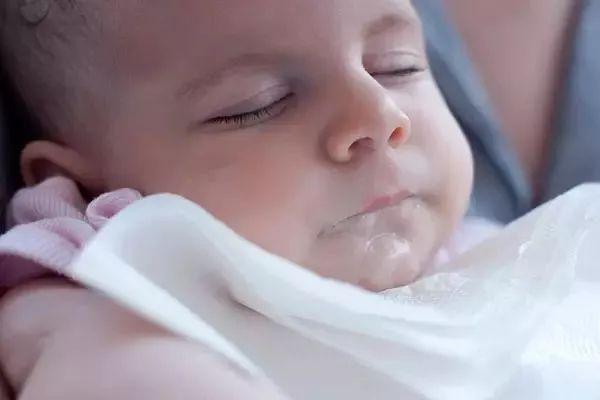 宝宝出生后的常见的一些问题