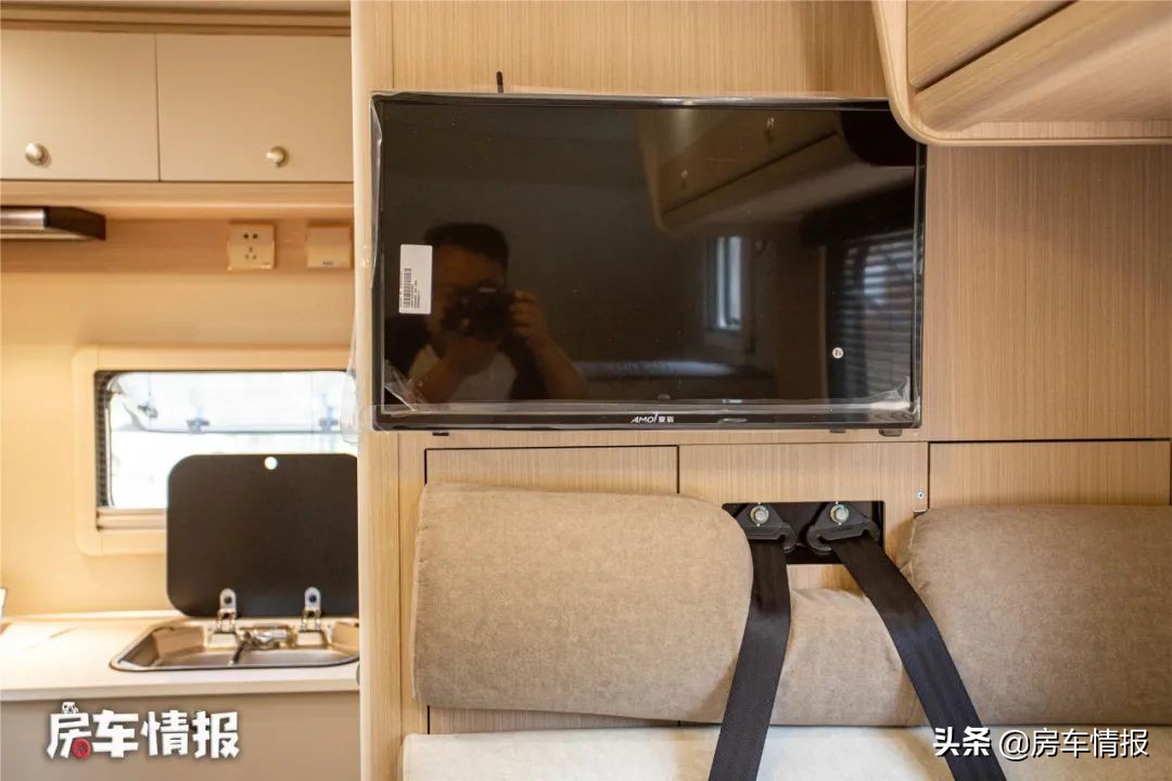 30万左右的可睡4个成人的四驱房车,20万能买什么重型房车