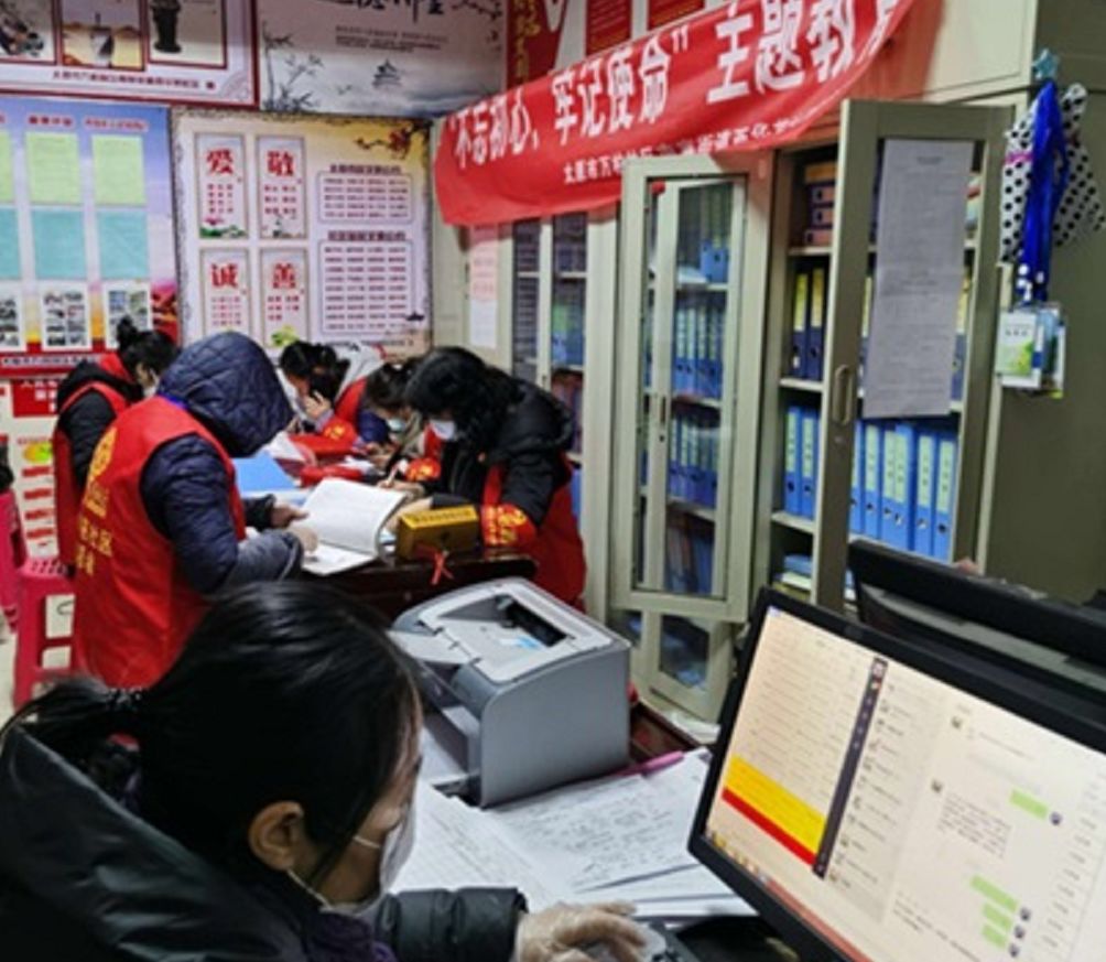 隔离不隔爱暖心邻居,隔离不隔爱助老行动暖到家