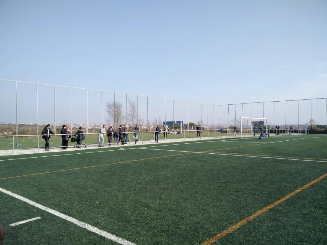 在西班牙留学踢足球怎么样,踢球影响小学生心智