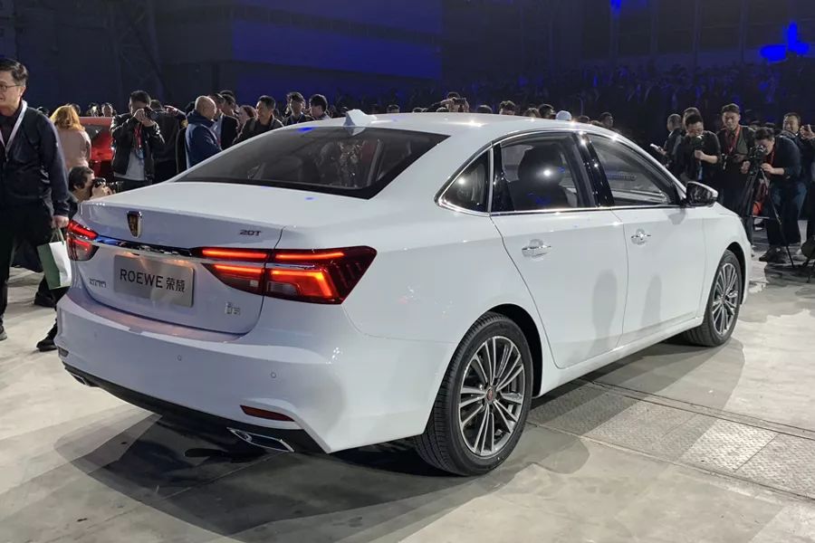 荣威i6plus旗舰版2021款,荣威i6plus落地价