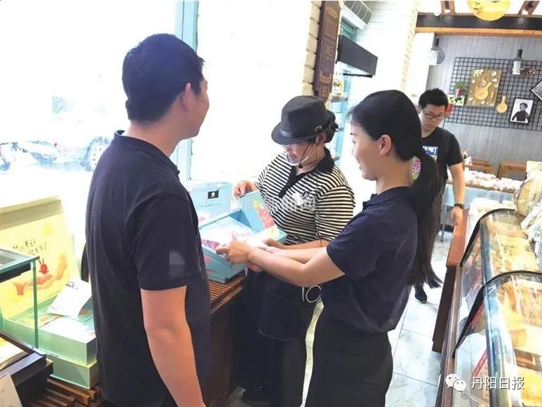 酸了！来看看丹阳人如何“秀恩爱”……