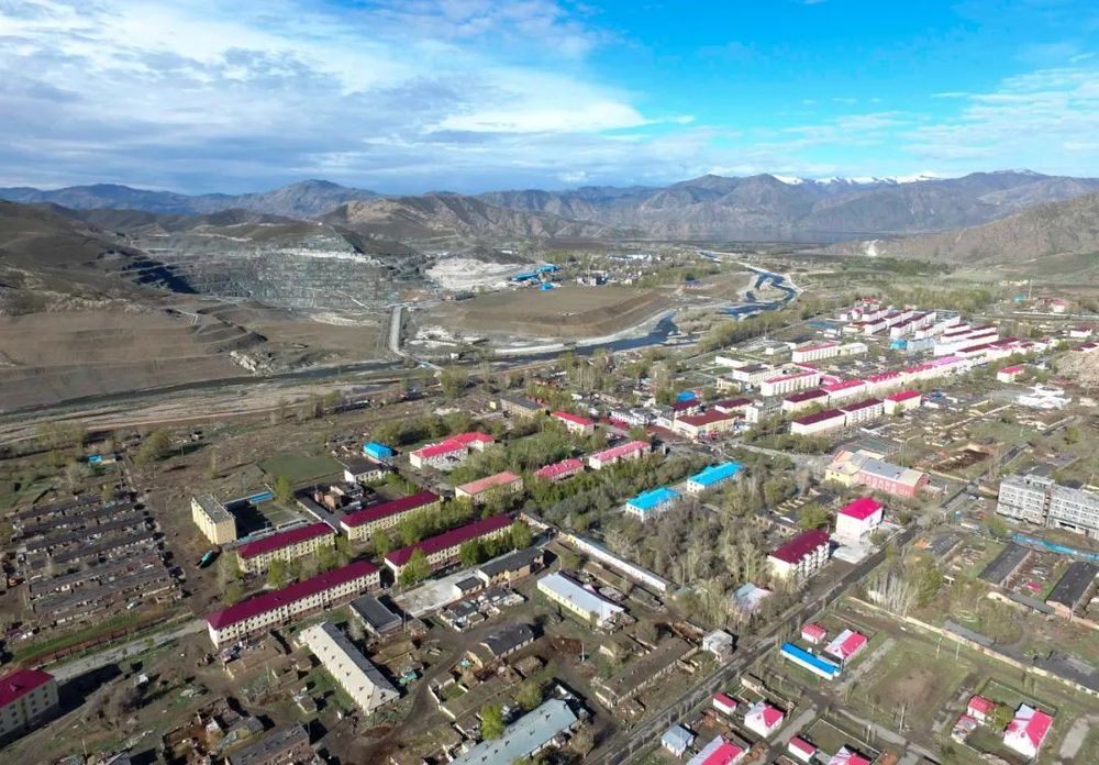 曾是为国还债的“功勋矿区”,因资源枯竭失落数十年……唱遍全网的可可托海,究竟有哪些传奇故事?