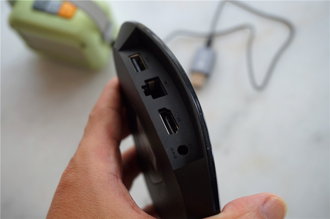 电脑耳机孔坏了用外置声卡可以吗,电脑耳机孔坏了能用转接头吗