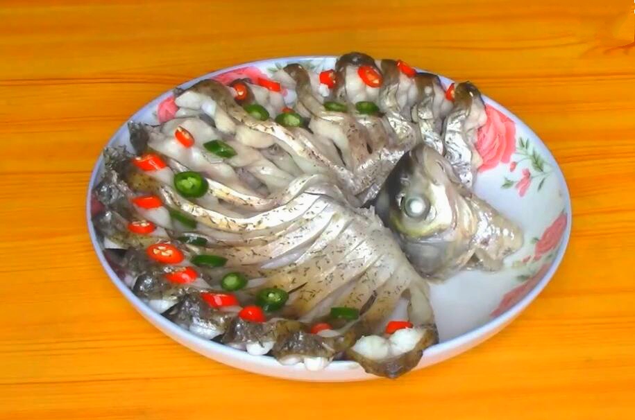教你在家做孔雀开屏鱼年夜饭必选,年夜饭餐桌上必备菜孔雀开屏