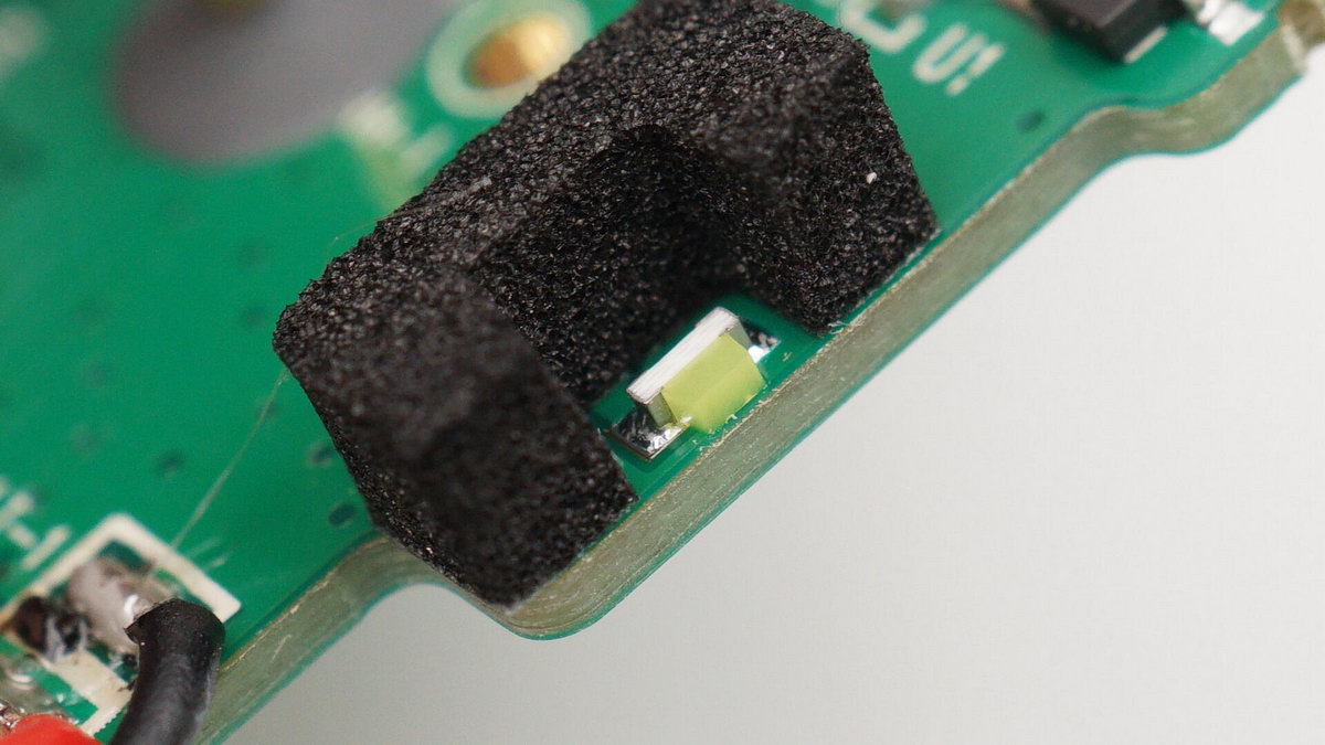 远销非洲的TWS真无线耳机应该注意什么？拆解传音TECNOBuds2看看