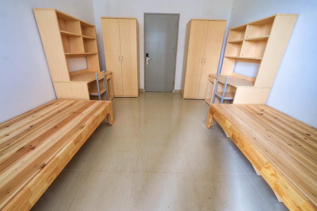 深职宿舍真实现状,深职吊打985