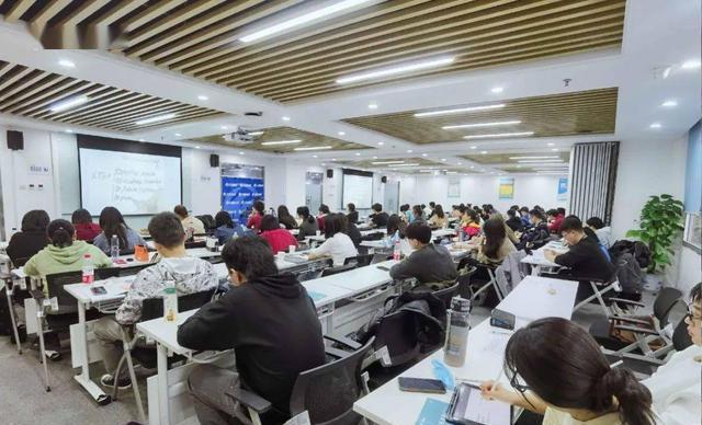 孩子26了还在迷茫父母怎么办,现在青少年迷茫该怎么做