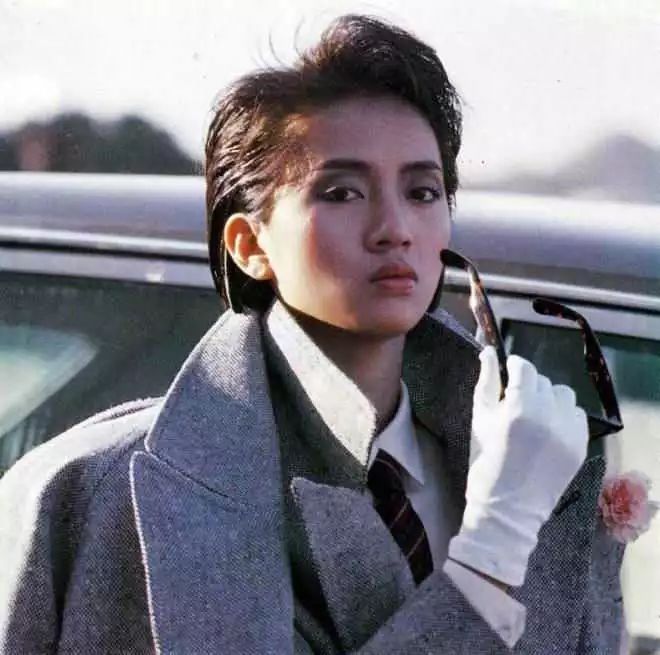 轰动香港乐坛的一首金曲,哪首歌奠定了香港乐坛的巅峰