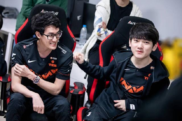 管泽元怒喷黑子力挺uzi,管泽元解说lwx名场面