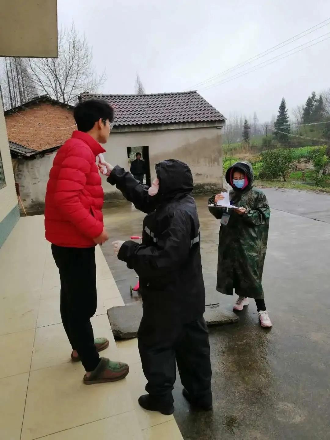 巾帼芳华绽放在每个时节,铿锵玫瑰别样红最美巾帼绽芳华