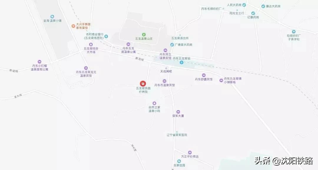 这个季节很适合泡温泉,到五龙背泡温泉放松一下心情