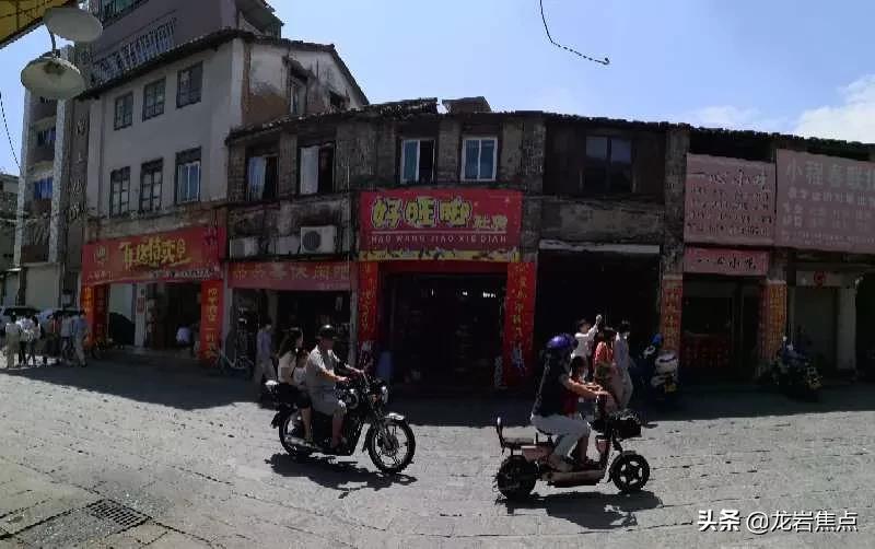 一处老屋承载着三代人的回忆,走进一座尘封百年历史的老屋