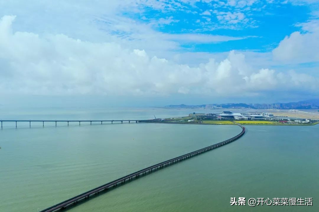 珠海第一座桥珠海大桥 (建造香港澳门珠海大桥花了几年)