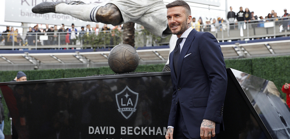 足球巨星总资产多少亿,足球运动员为什么容易破产