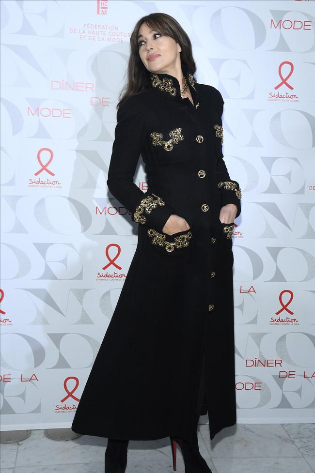 意大利女神莫妮卡·贝鲁奇，17岁女儿长得真漂亮，继承妈妈的美貌