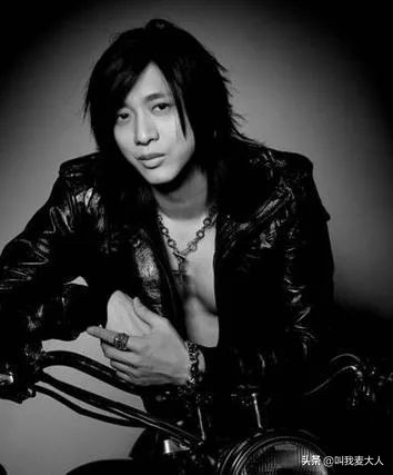 钟丽缇情史:3段婚姻,留下3个女儿,46岁三婚嫁34岁鲜肉张伦硕