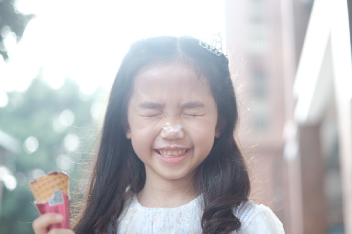 富士相机怎么拍摄色彩浓郁的照片,富士相机有哪些胶片预设