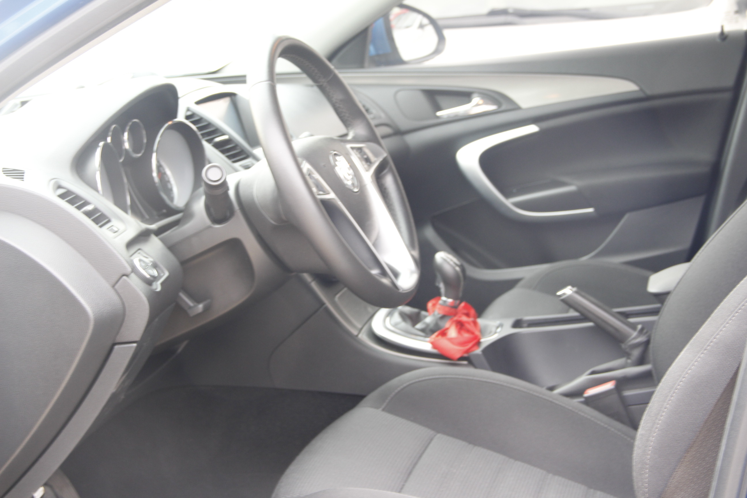 花3w买二手车还是花8w买新车,一万五买了台10年别克君威贵吗