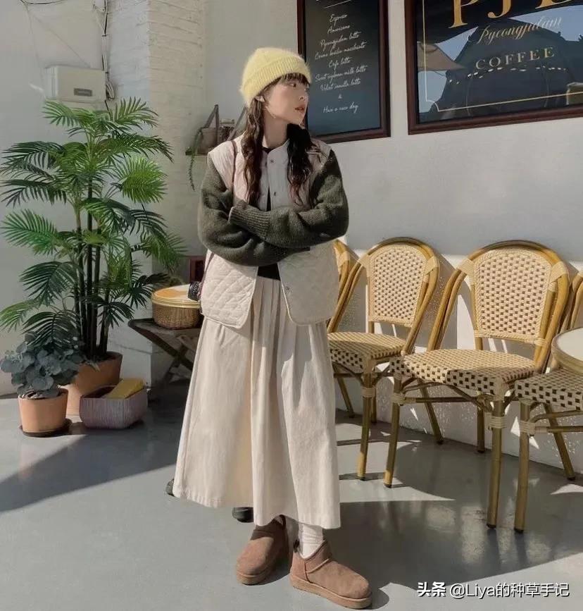 大毛衣半裙过年最显气质穿搭,毛衣半裙冬季