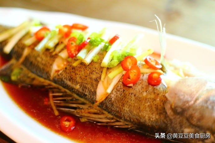 蒸海鱼是凉水上锅还是开水上锅,清蒸海鱼要多少分钟