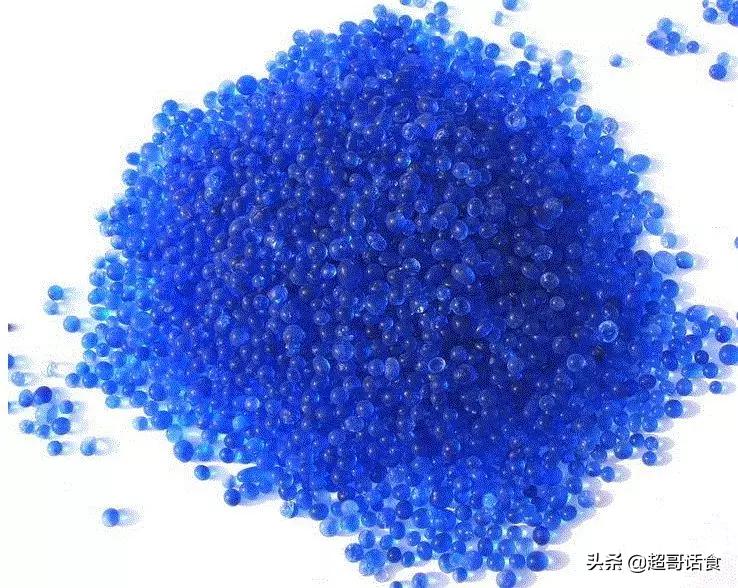 千万不要给小孩子玩危险的东西,这些东西不要给孩子玩了太危险了