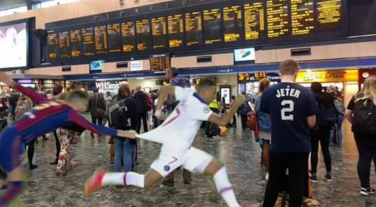 皮克拉拽姆巴佩瞬间火了,皮克皇马恶搞图