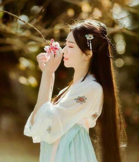 抠图以后如何美化边缘美图秀秀,如何用美图秀秀将抠图和新图结合