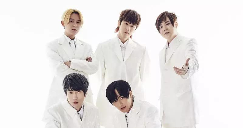 移动互联网时代的偶像工业，偶像的重新发明与粉丝身份的虚拟转向