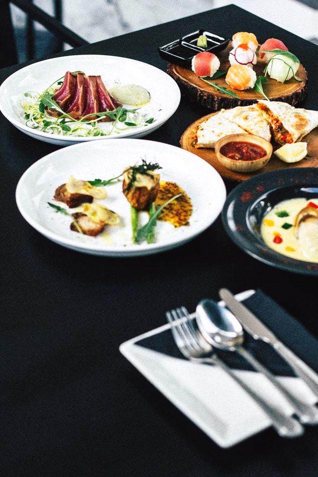 西餐上汤系列,西餐上菜顺序一般讲究什么