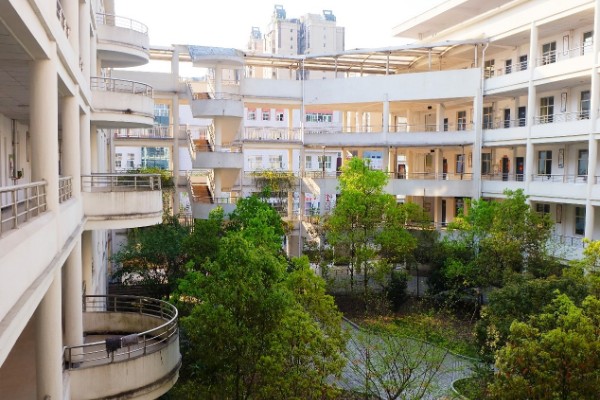 巴中市第四中学西华山春游,巴中高中春游