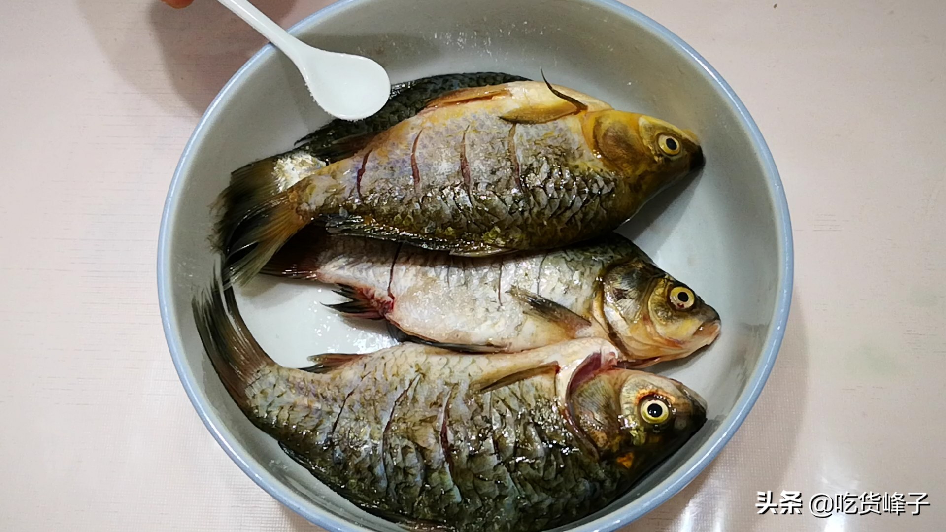 无论做什么鱼，炖时做好这几步，鱼肉不老不腥，美味多汁，太香了