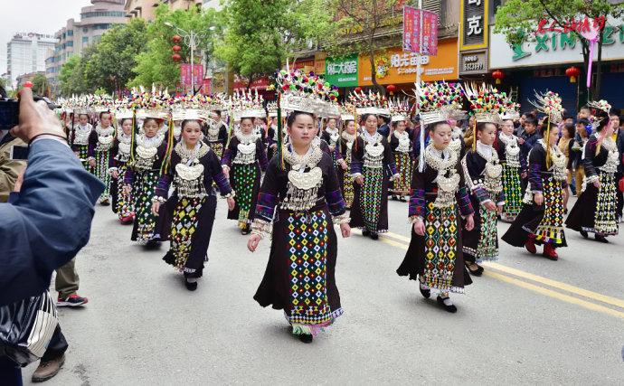 台江苗族姊妹节巡游,台江苗族姊妹节苗族服装