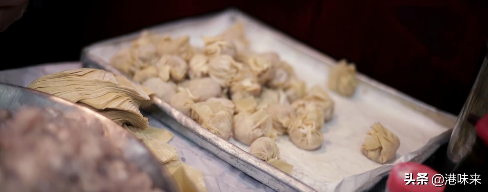 客人没钱老板直接请吃饭，打拼37年拥5间店云吞面照卖29港币