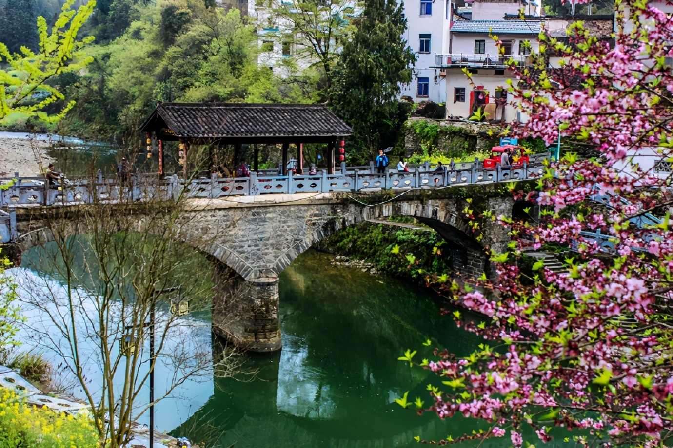 大山深处的古村,大山深处石潭古村